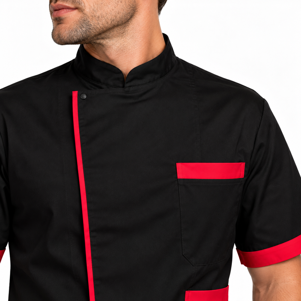 Giacca da chef 78524 nero-rosso, dettaglio del colletto alla coreana e del taschino con bordo rosso.